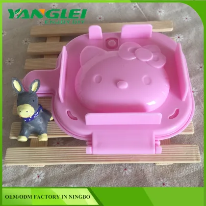 Plastic hello kitty sandwich cutter