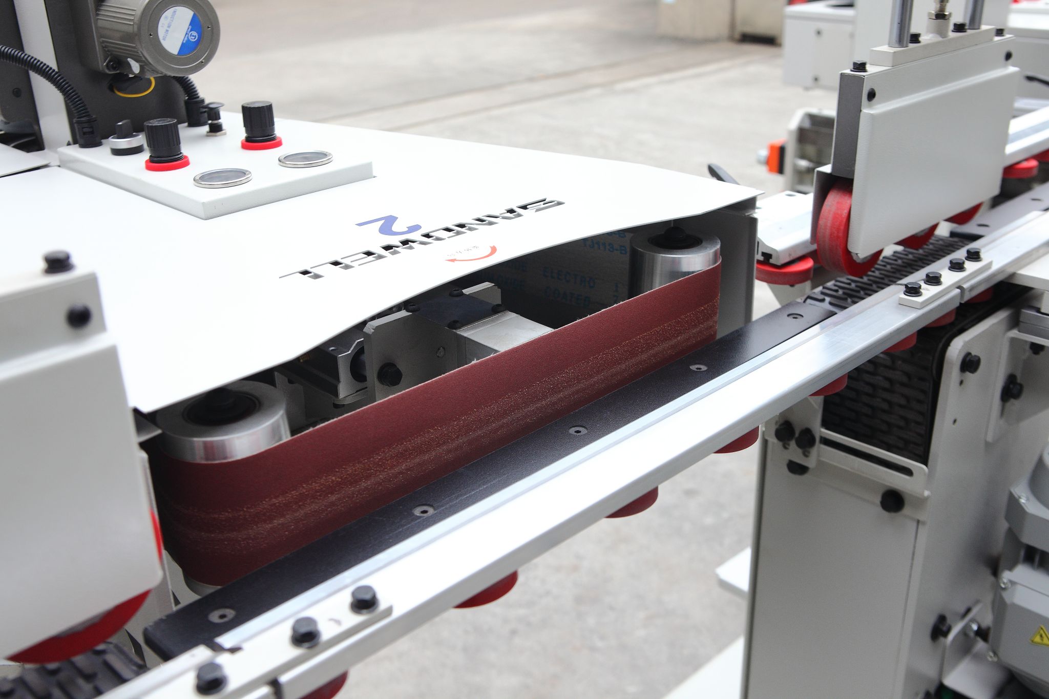 Wood batten sanding polishing machine