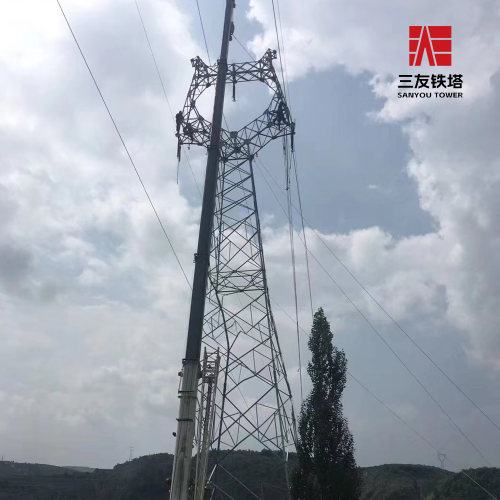 Projeto de torre de aço com ângulo estrutural