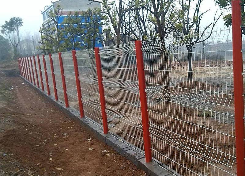 peach-shaped fence6