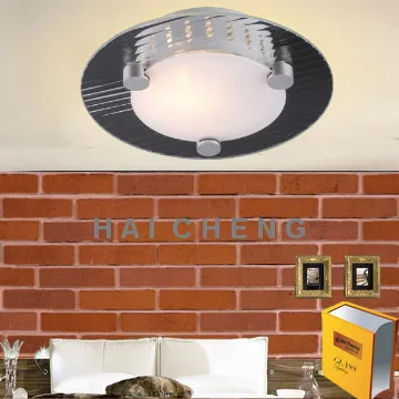 Traditianl glass lights of ceiling fittings