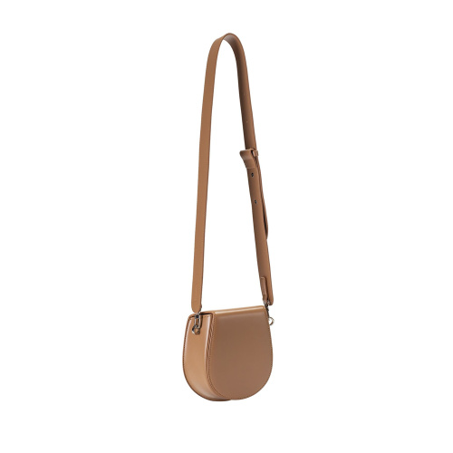 Elegant Leather Saddle Crossbody Bag