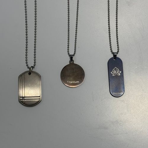 Тытанавыя падвескі - спектр вечнай элегантнасці