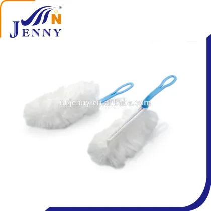 White electrostatic disposable nonwoven duster