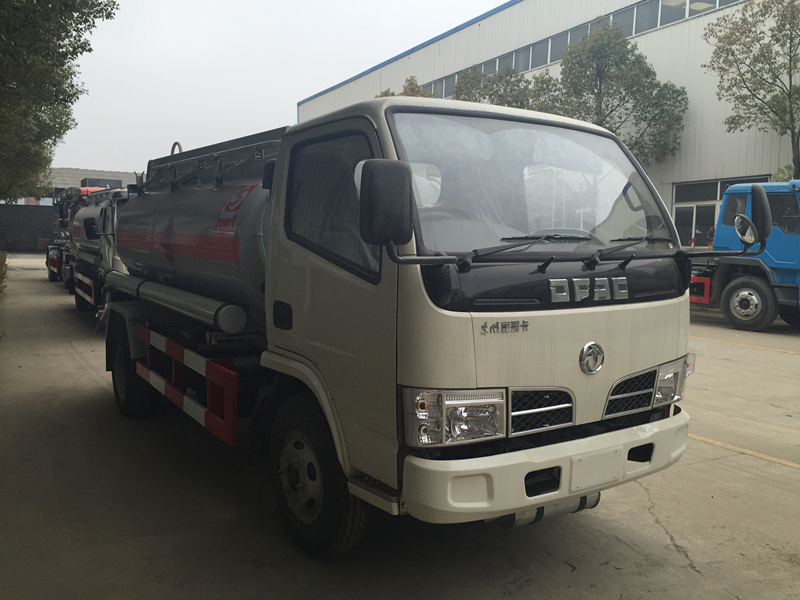 9 m³ 4 X 2 camion de réservoir de carburant de Dongfeng