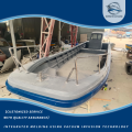 Рабочий катер для прибрежной логистики с корпусом из стеклопластика