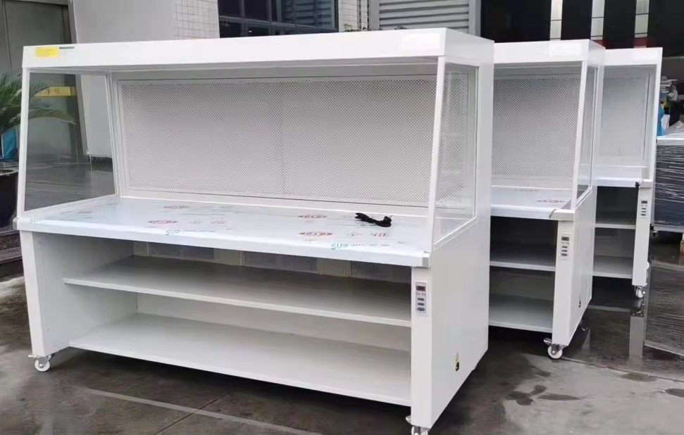 Horizontal airflow hood clean lab workbench