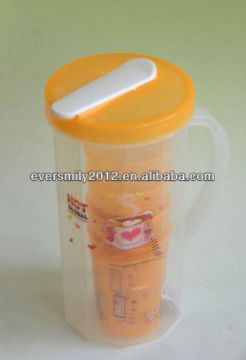 Pp Water Bottle With 4 Cups