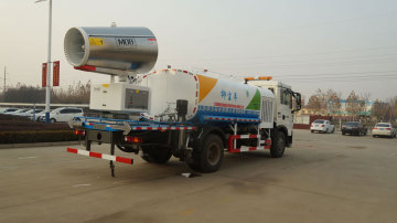 Carro de máquina de água com canhão de nevoeiro