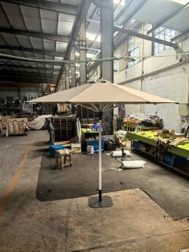 High quality outdoor mid pillar umbrella