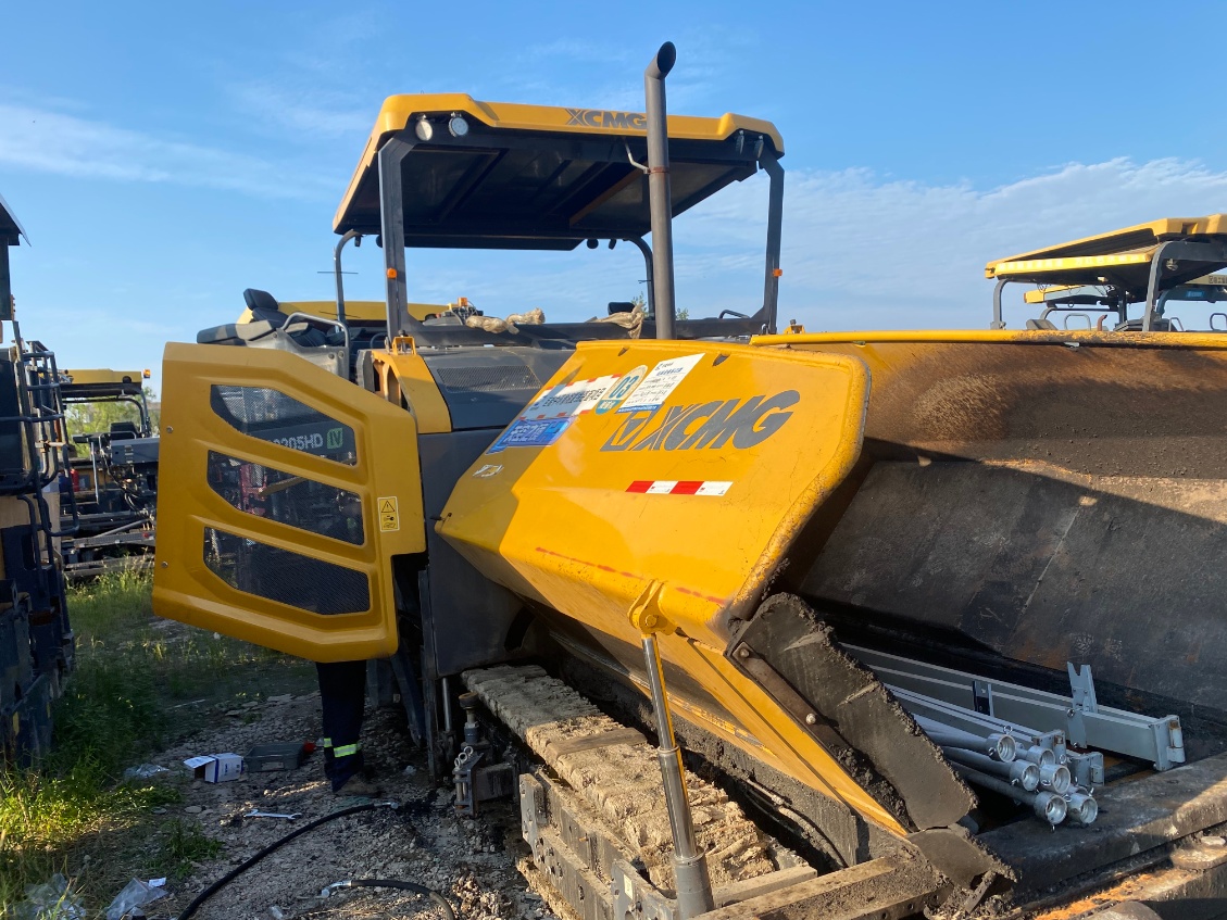 XCMG Concrete Paver RP2205HDIV Versatile Form Paver