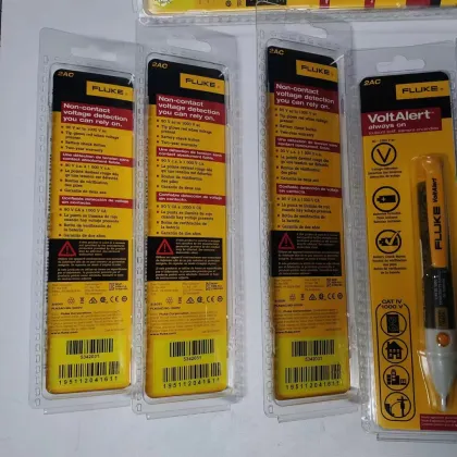 Fluke 2AC 90-1000V AC Voltage Detector for Residential, Commercial & Industrial Use