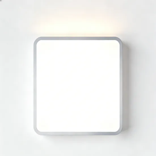 Ceiling lamp with balanced warm illumination