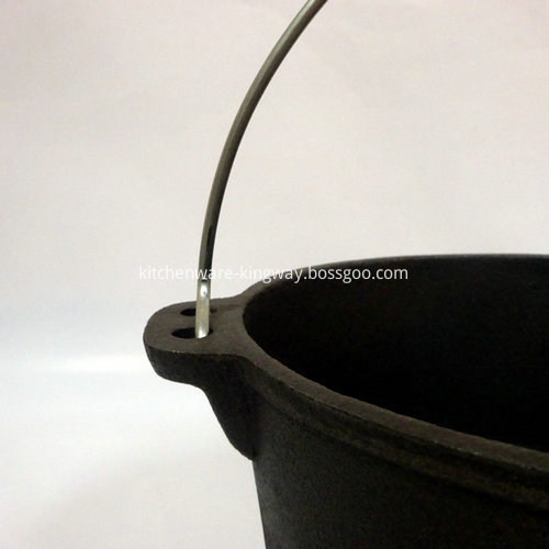 Lipped Lid Cast Iron Picnic Pot