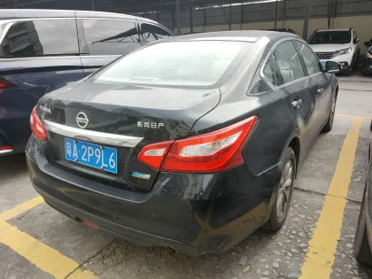 In Stock 2017-2023 Used Nissan Teana Gasoline Cars for Sale in China