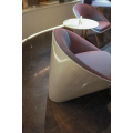 Silla de salón curva acogedora moderna