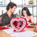 Biglietto di San Valentino pop-up 3D con cuore rosso