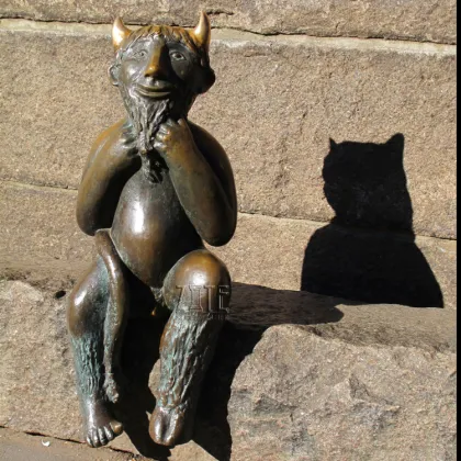 Custom metal outdoor decoration bronze devil statue sculpture