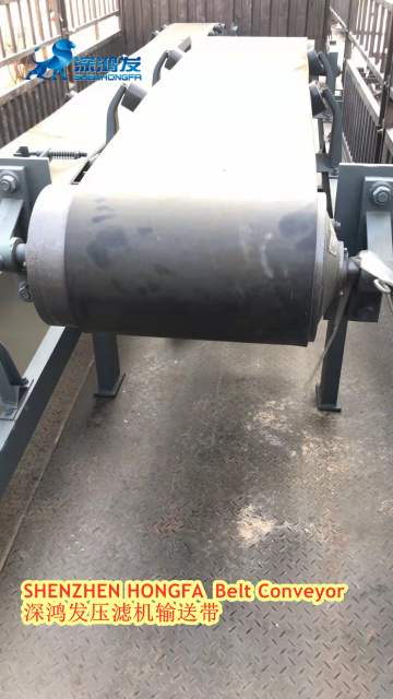 Belt conveyor / filter press conveying device