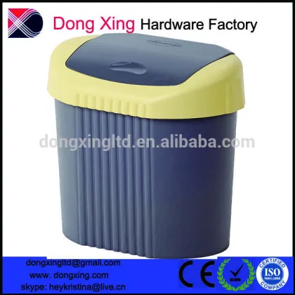 Car plastic trash bin