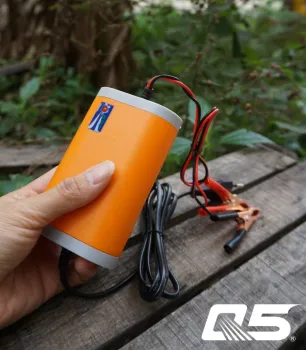 12V8A Automatic Trickle Lead acid battery Charger Storage Battery Charger