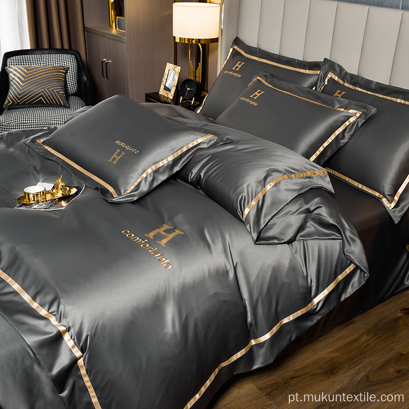 Conjunto de cama de seda lavada com bordado de logotipo de luxo