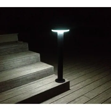 Good quality solar garden lighting showed on canton fair