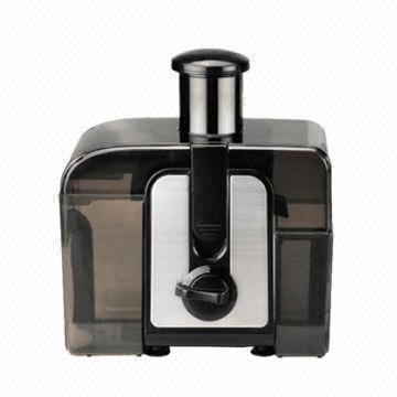 Juice extractor with power of 300W