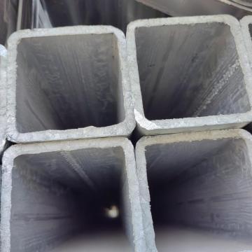Section creuse Q235 20 * 40 * 0,8 mm de tuyaux carrés galvanisés