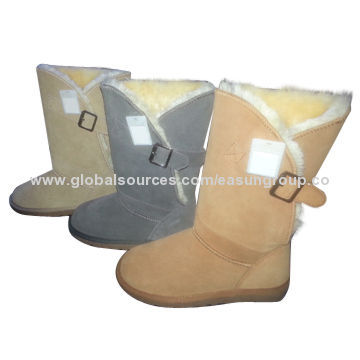 Warm snow boots, made of PU or faux suede
