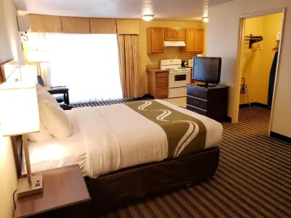 Modern Hotel Bedroom Sets with Customized Panel Beds