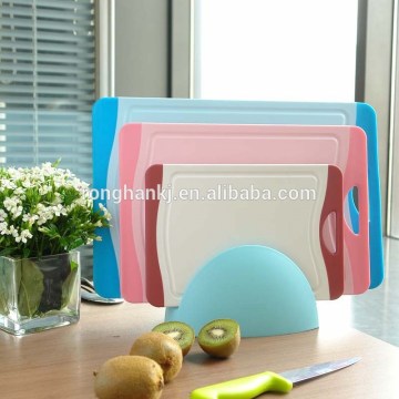 antibacterial non slip plastic round pizza cutting board