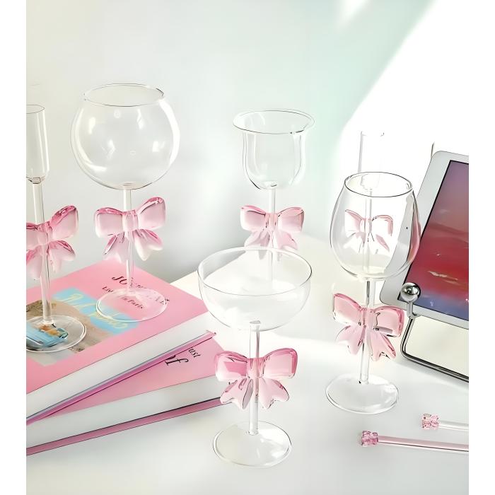 Vibrantes copas de vino sin tallo para eventos