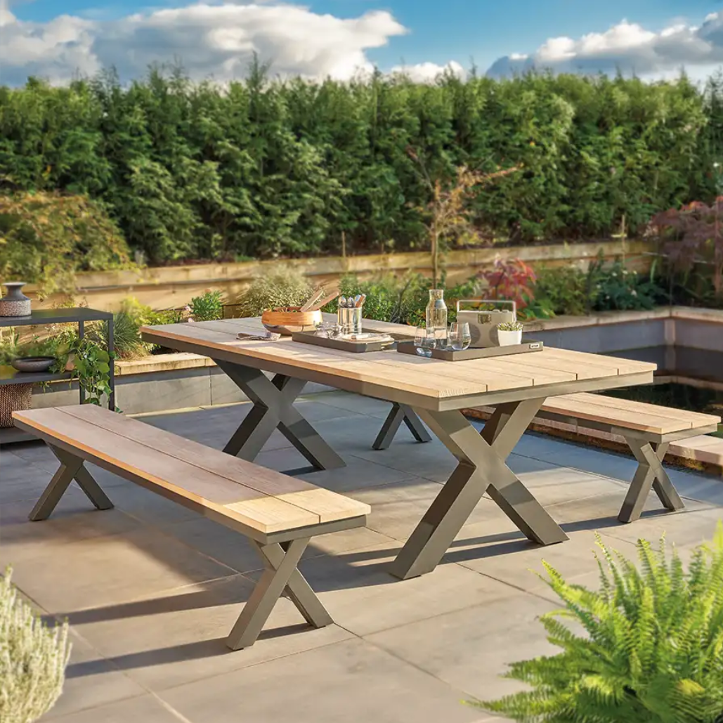 Carbon steel outdoor lounge chair