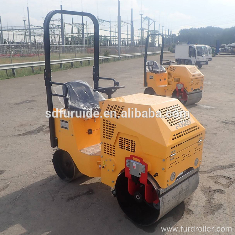 800kg Self-propelled Double Drum Vibratory Roller