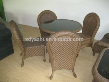 outdoor plastic table and chairs