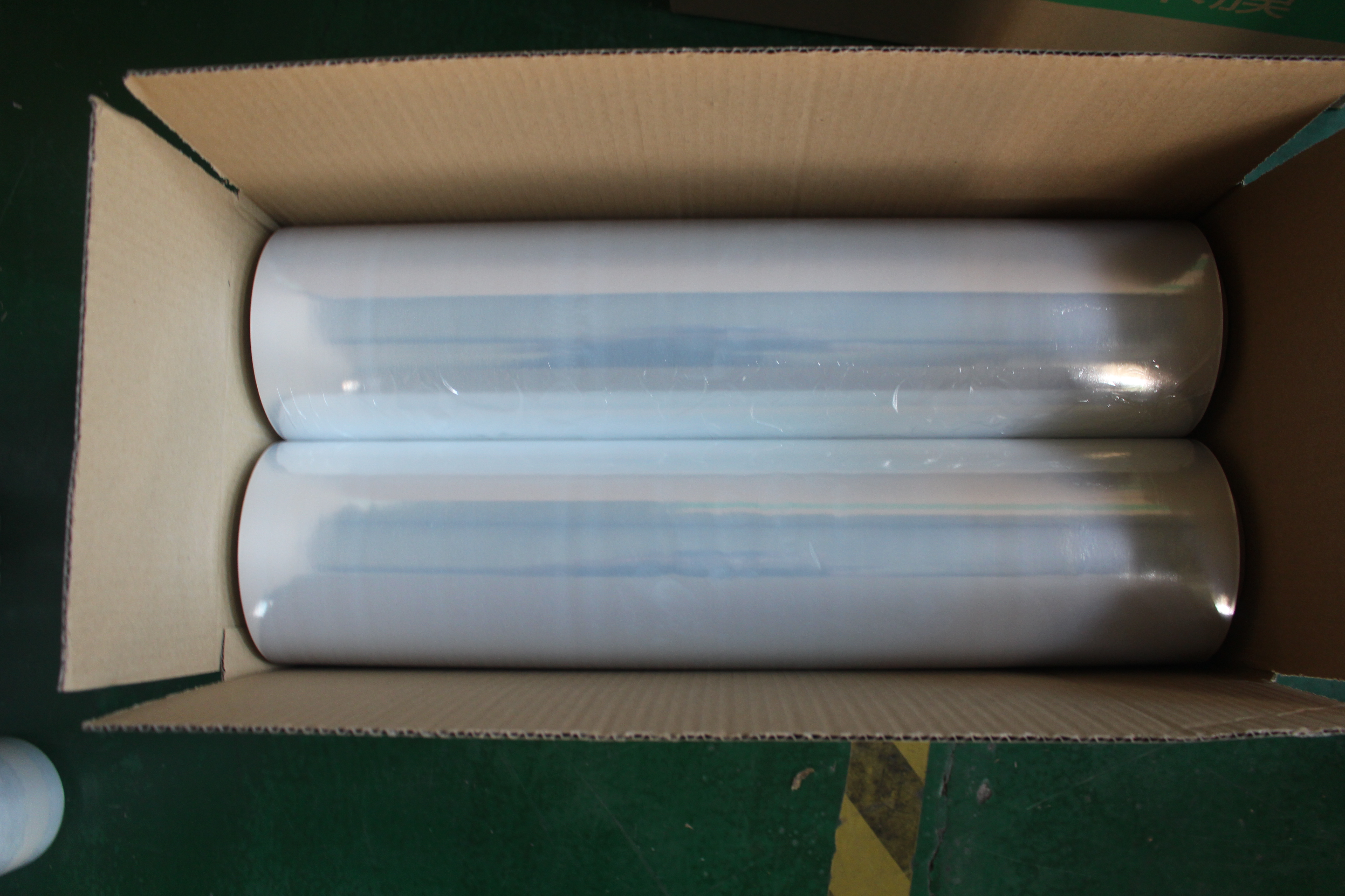 ravina plastika vita amin'ny plastika pallet wrapping plastic roll