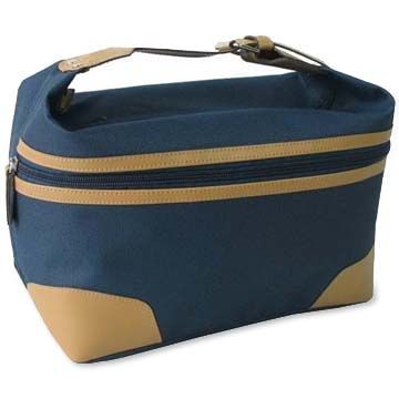 Cosmetic Bag in Various Colors and Designs, Made of Polyester, OEM or ODM Orders are Welcome