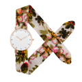 Art- und Weisekleid-Uhr für Frauen austauschbarer Bügel