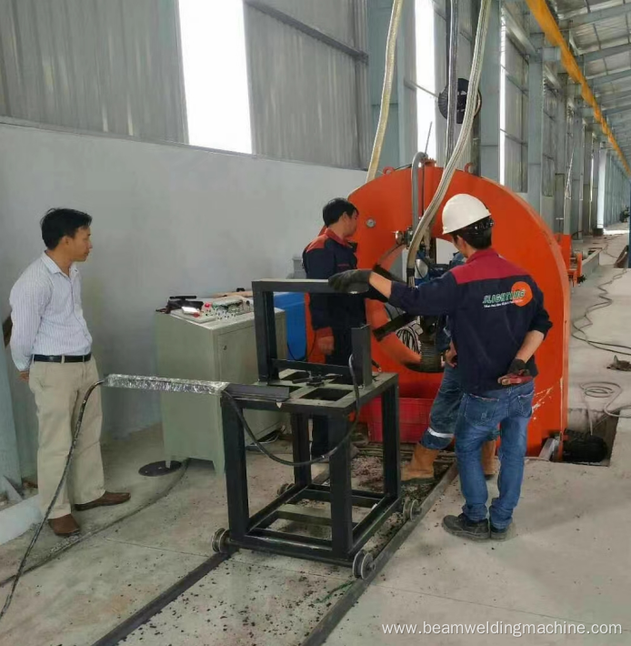 Chinese Tapered Light Pole Shut and Welding Machine