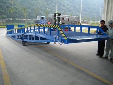 Dcqy 8-0.6 Hydraulic Dock Leveler, Ramp With Working Height 1.2 - 1.8 M