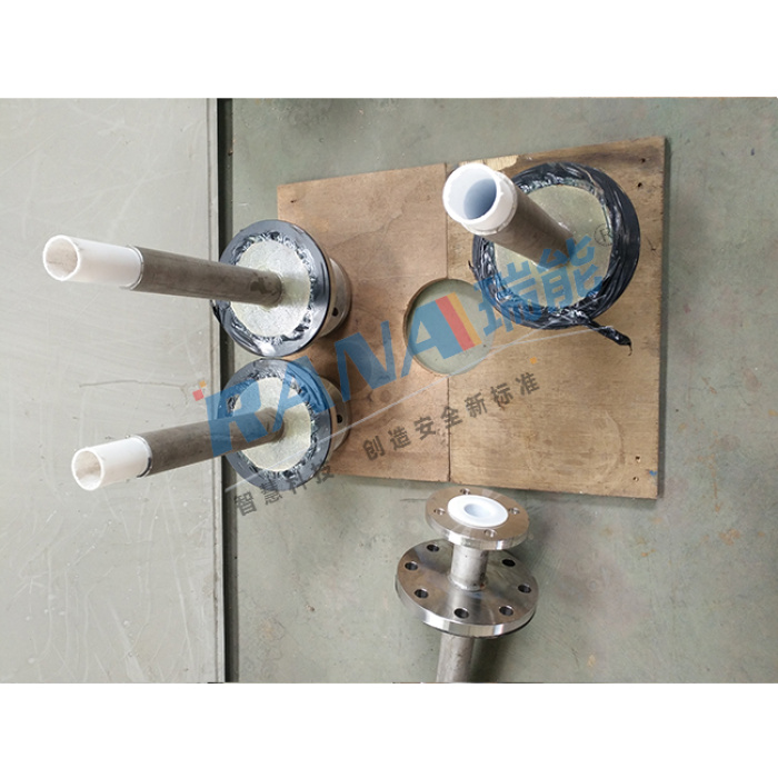 Падаючая труба з падкладкай з PTFE з фіксаваным фланцам