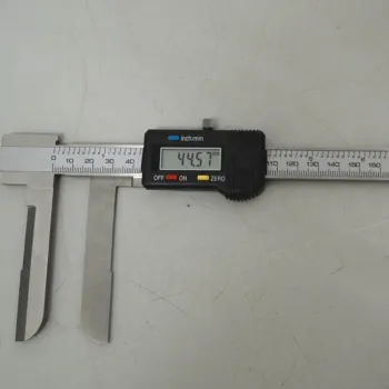 113-102 Inside Knife-edge Digital Calipers for Inner Diameter Measurement