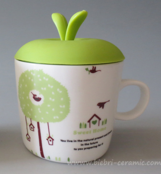 Design di moda Ceramica in ceramica in ceramica tazza di tazza di caffè in porcellana con silicone e coperchi di plastica.