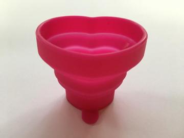 Tazza da caffè portatile pieghevole in silicone per sport con bottiglia d'acqua