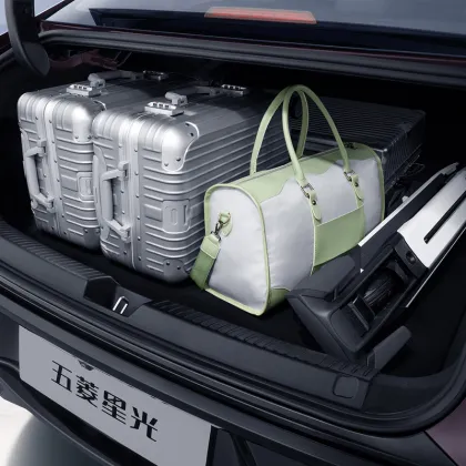 Wuling Starlight Hybrid Sedan: Five Seat A-Class Long-Range New Energy Vehicle