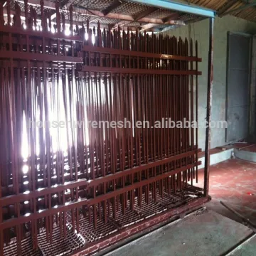 2015 very competitive price for American type 3 rails steel picket fencing