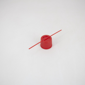 Plastic lid pipe for cleaner spray can