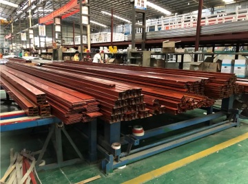 Customized high-quality wood-grain aluminum profiles