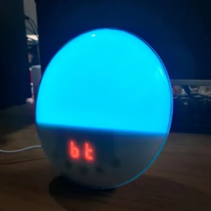 Smart Sunrise Simulation Alarm Clock with FM Radio